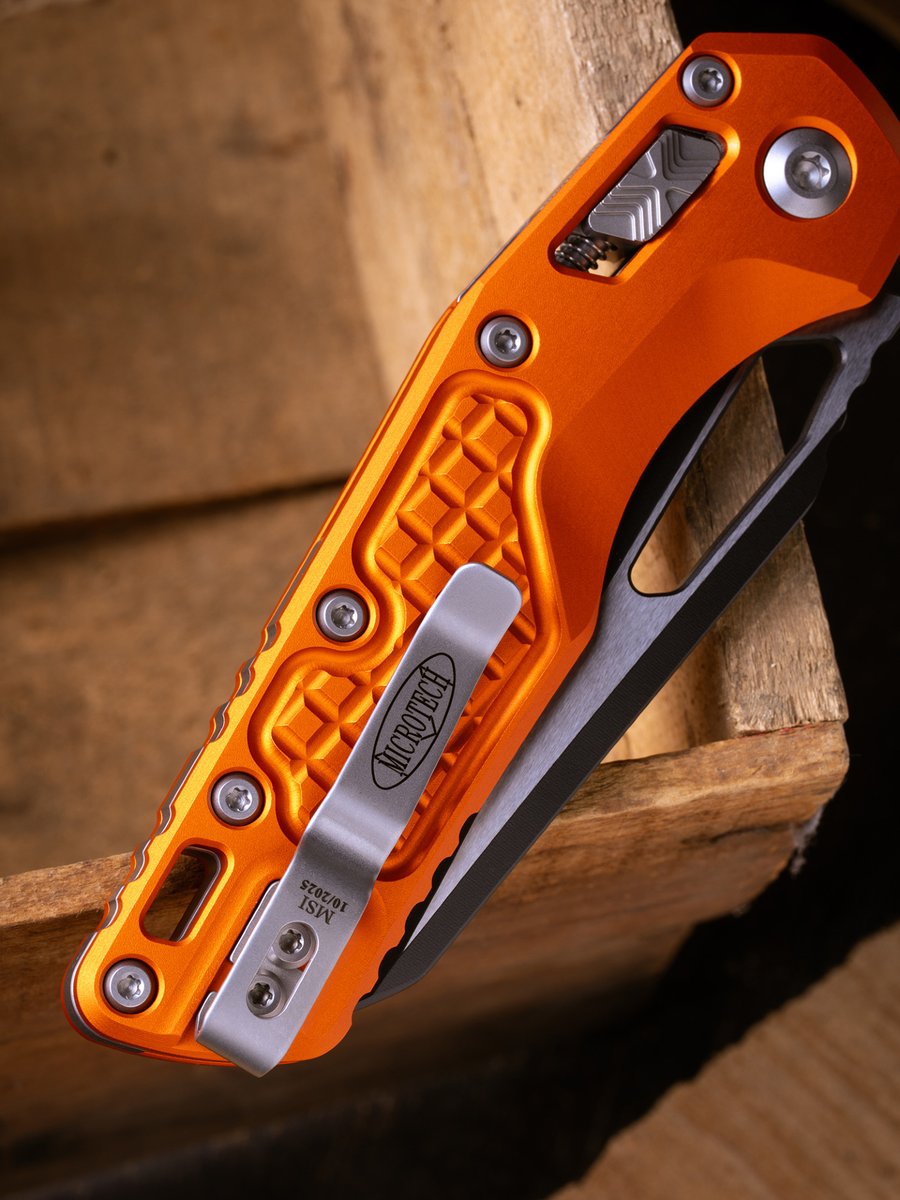 Cut clean with the MSI® in Frag Aluminum Orange. 

See it today at our showroom: 321 Fanning Fields Road, 10AM–8PM.

#MicrotechKnives #MicrotechShowroom #MSI #PartSerrate #EDCKnives #EMStoHalloween
