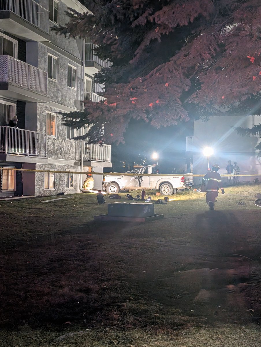 jamescalero's tweet photo. Tuesday Oct 21, 2025 I came saw a police scene where a car crashed into the side of a building in Dalhousie.  Luckily no one was seriously hurt. Driver being assessed for impairment possible mental health issue. Witness described the driver ping ponging off the trees before crash https://t.co/x26U8qK3HL