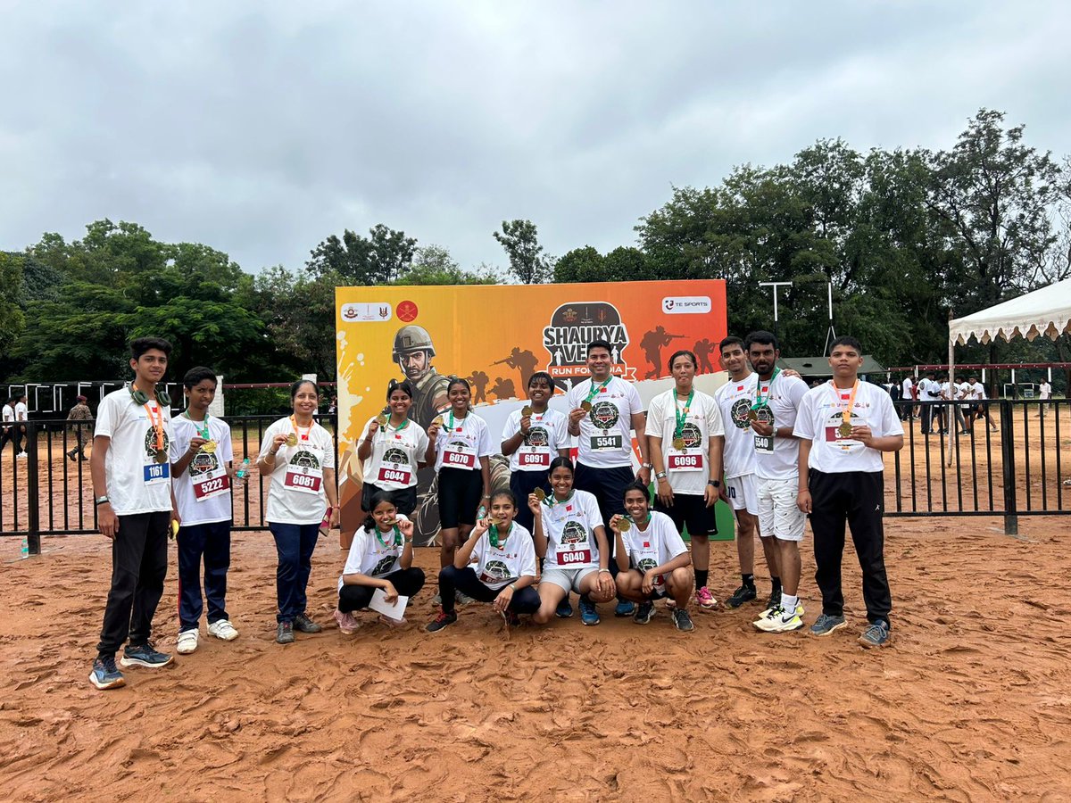 apsprtcbangalor's tweet image. 🇮🇳 With pride in every stride! APS PRTC Bangalore joins Shauryaveer “Run for India” to honor the spirit of our heroes and the nation. 🏃‍♀️💫
#apsprtc 
#running