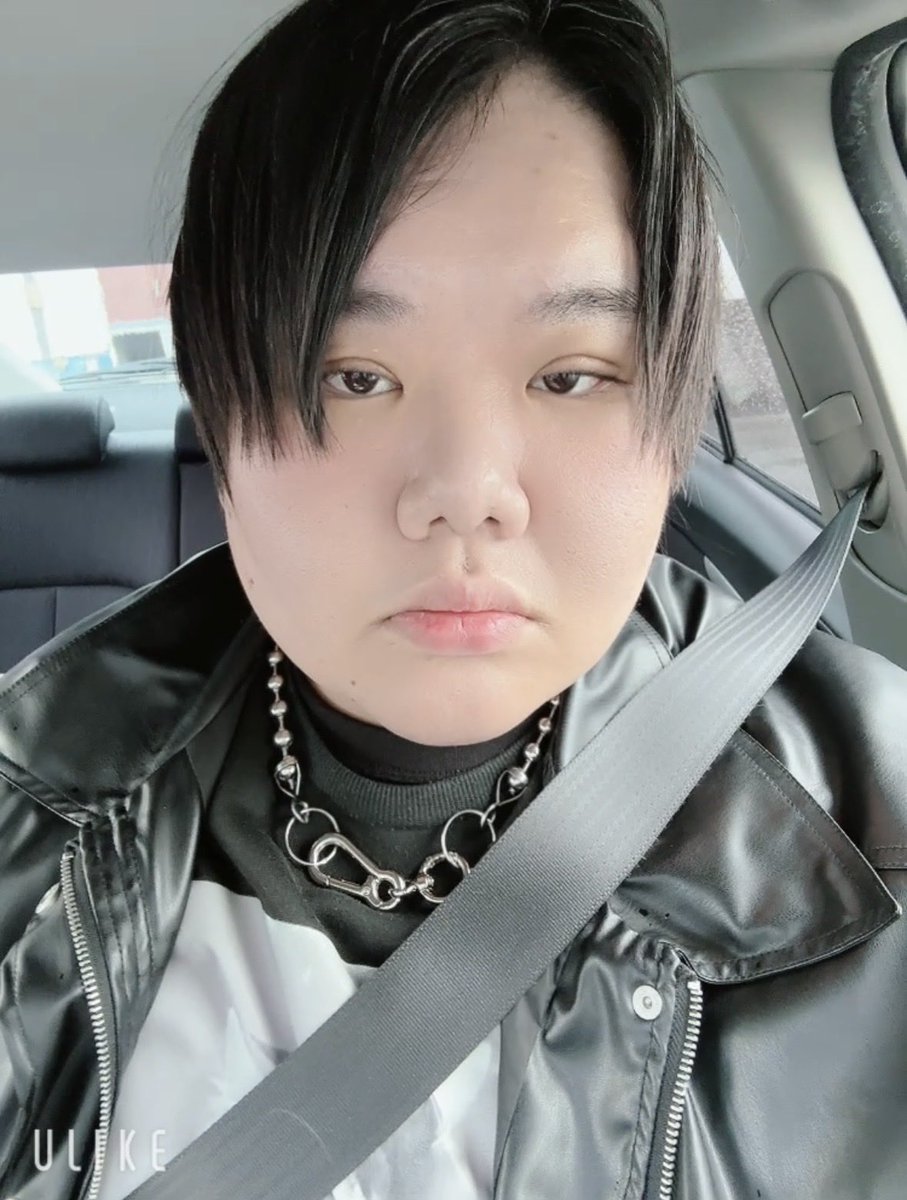 🐧 (@_x_0s__2) on Twitter photo 