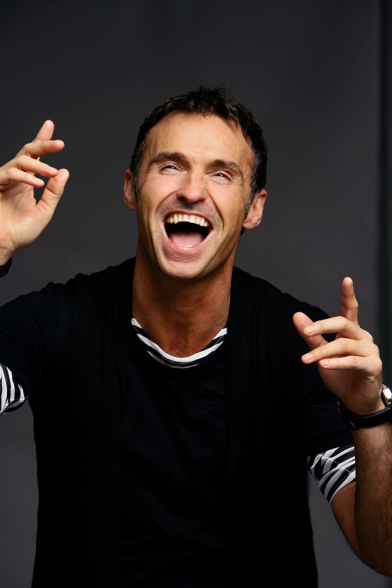 toniearlybird's tweet photo. From 2pm on @bbchw, @BBCShropshire &amp; @BBCRadioStoke: Leek @samaritans to stay, grooming inquiry row, shock #Strictly news, Poppy Appeal launch, this week's #BBCIntroducing and #BBCUpload, and another chance to hear special guest @martiofficial chat about his new album and tour! https://t.co/XidPZlAm6j
