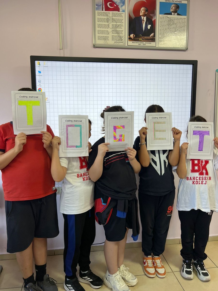 marmaris_bk's tweet image. 5-A sınıfı öğrencilerimiz, 🌍 Türkiye,Romanya, Yunanistan ve Ukrayna ile yürüttüğümüz "Together Against Bullying" eTwinning projesinde "CodeWeek" haftası etkinliği olarak proje isimlerini kodlayarak yazmanın keyfini çıkardılar! 💻✨"
#UlusalAjans
#tretwinningtürkiye
#codeweek