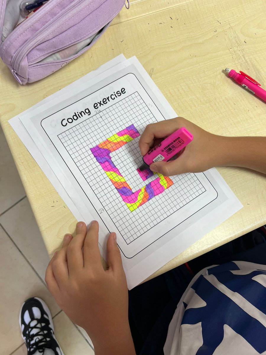 marmaris_bk's tweet image. 5-A sınıfı öğrencilerimiz, 🌍 Türkiye,Romanya, Yunanistan ve Ukrayna ile yürüttüğümüz "Together Against Bullying" eTwinning projesinde "CodeWeek" haftası etkinliği olarak proje isimlerini kodlayarak yazmanın keyfini çıkardılar! 💻✨"
#UlusalAjans
#tretwinningtürkiye
#codeweek
