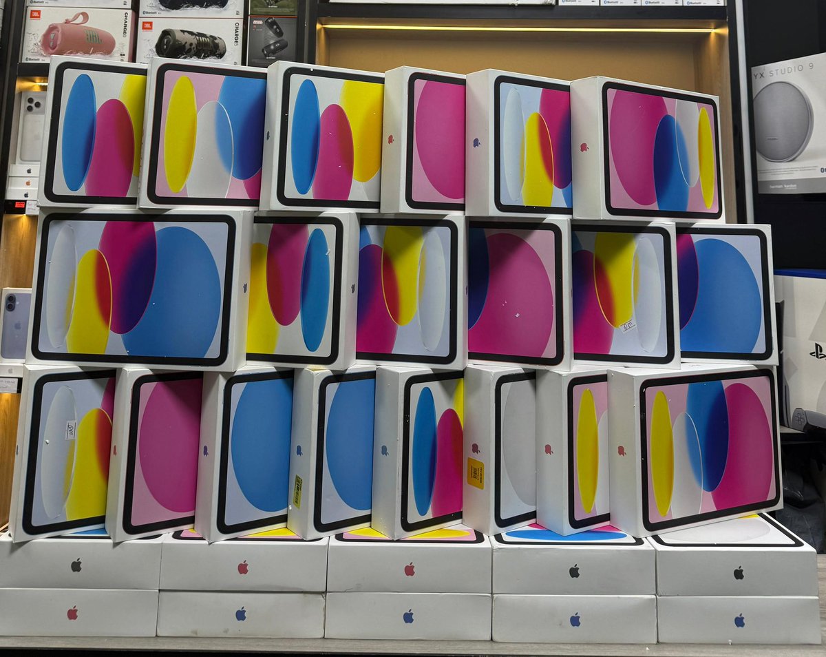 Wavy_Toheeb's tweet photo. _*BRAND NEW | NON ACTIVE IPAD 11TH GEN | A16 CHIP | 128GB | N600,000 (BLUE,PINK &amp; SILVER)*_ https://t.co/zqsVIY4eV8