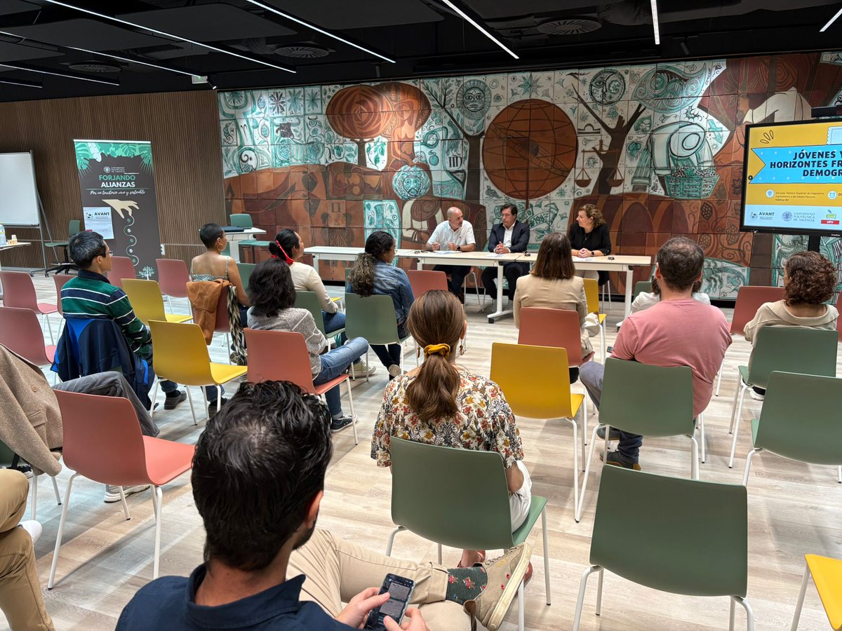 La <a href="/generalitat/">Generalitat</a> impulsa el papel de la juventud en la revitalización del medio rural

agronewscomunitatvalenciana.com/la-generalitat… <a href="/AvantGva/">Càtedra AVANT, Antidespoblación GVA</a>