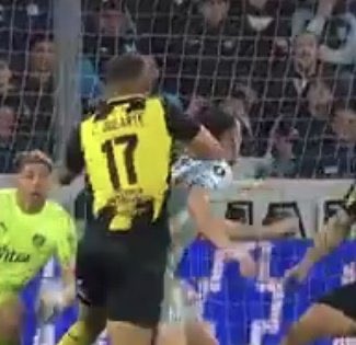 Aleferrari83's tweet photo. @juegosimple__ Si esto fue penal….de ahi para arriba todo es falta… https://t.co/dEzgolKohA