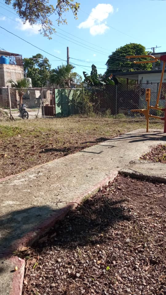 AsambleaLaLisa's tweet image. La dirección municipal de deporte, logra darle solución al planteamiento de los electores de la circunscripción 73 del CP Balcón Arimao, recuperando el parque viosaludable de la comunidad.
#PoderPopular
#CubaEstáFirme
