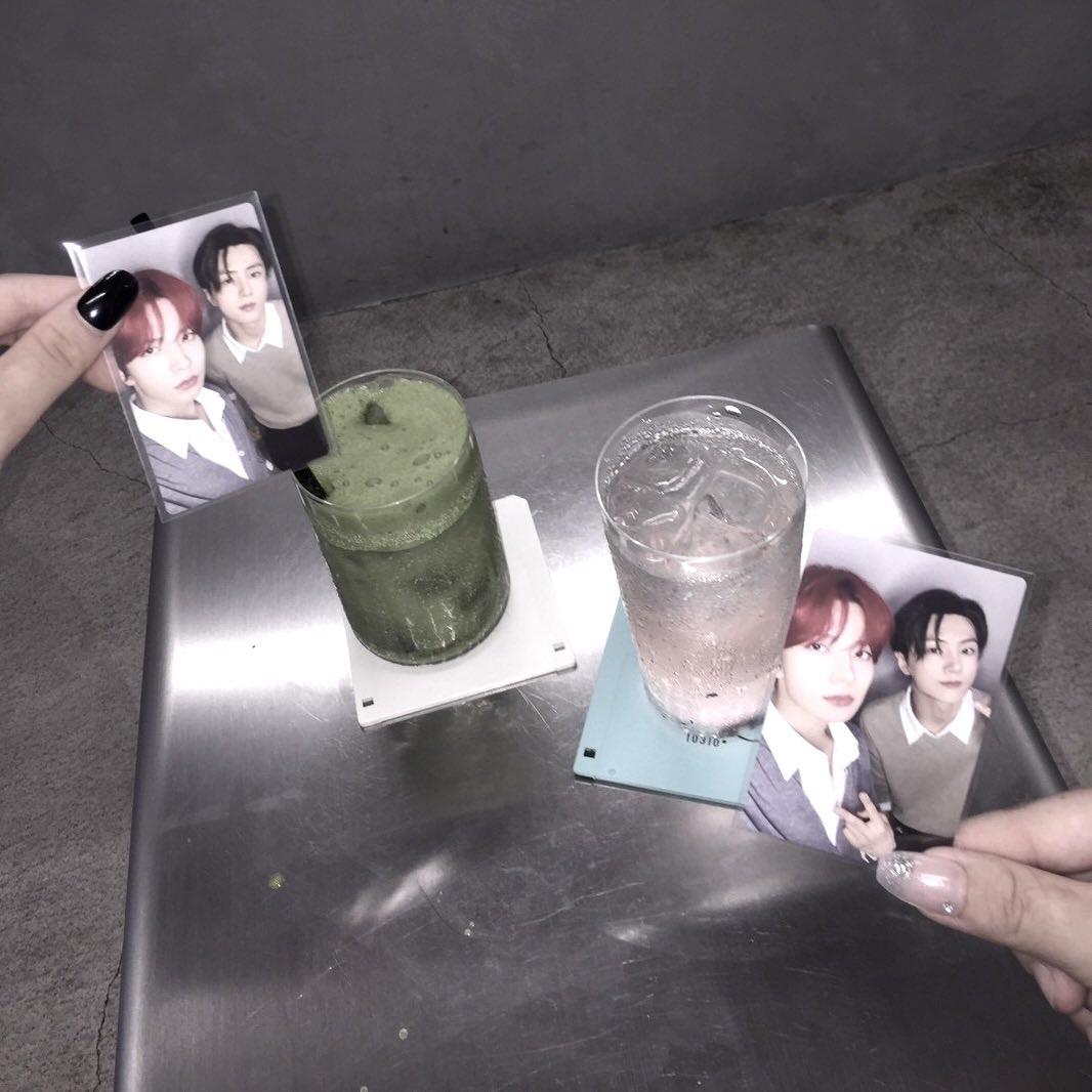달 tweet media