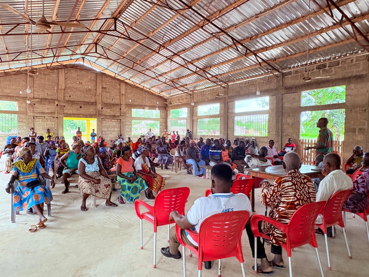 Fafaliorg's tweet image. It’s often hard for local communities in Africa to support their own NGOs due to limited resources, dependency, and capacity gaps. Ghana is no different—but at Fafali, we’re changing that through trust, dialogue &amp;amp; shared responsibility with our communities. 💚

#Fafali #Mileame