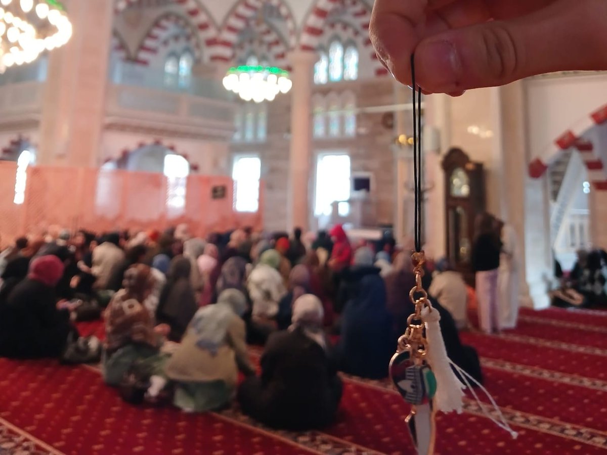 KonyaKYGM's tweet photo. 📍Alaaddin Yurdu 
📍Akademi Yurdu 
📍Melike Hatun Yurdu 
📍Ali Ulvi Kurucu Yurdu 
📍Mesnevi Yurdu 
​
Altay Cem Meriç'in katılımıyla İbrahim Hakkı Konyalı Camisinde düzenlenen Hasbihal programında öğrencilerimizle bir araya geldik. 📚
@OA_BAK @gencliksporbak https://t.co/uFvHTIMbbF