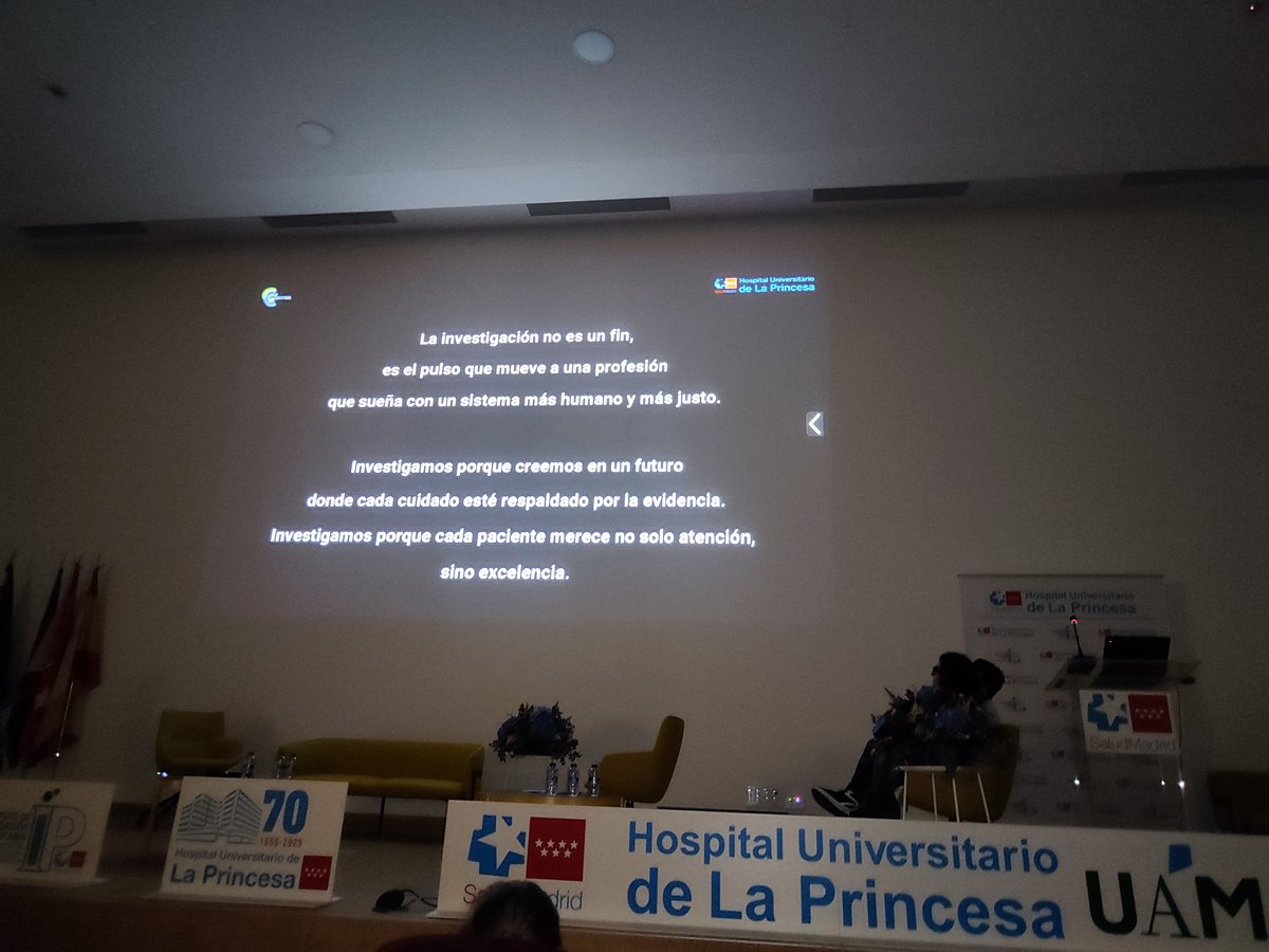 🎬Magnífico video de clausura, a cargo de Dña. Arancha Díaz Testillano,Dña. M.Dolores Velazquez Del Pino y D. Antonio Cano Manchón:un resumen lleno de momentos inspiradores, reflexión y compromiso con la investigación en enfermería.
¡Gracias a todos por hacerlo posible!