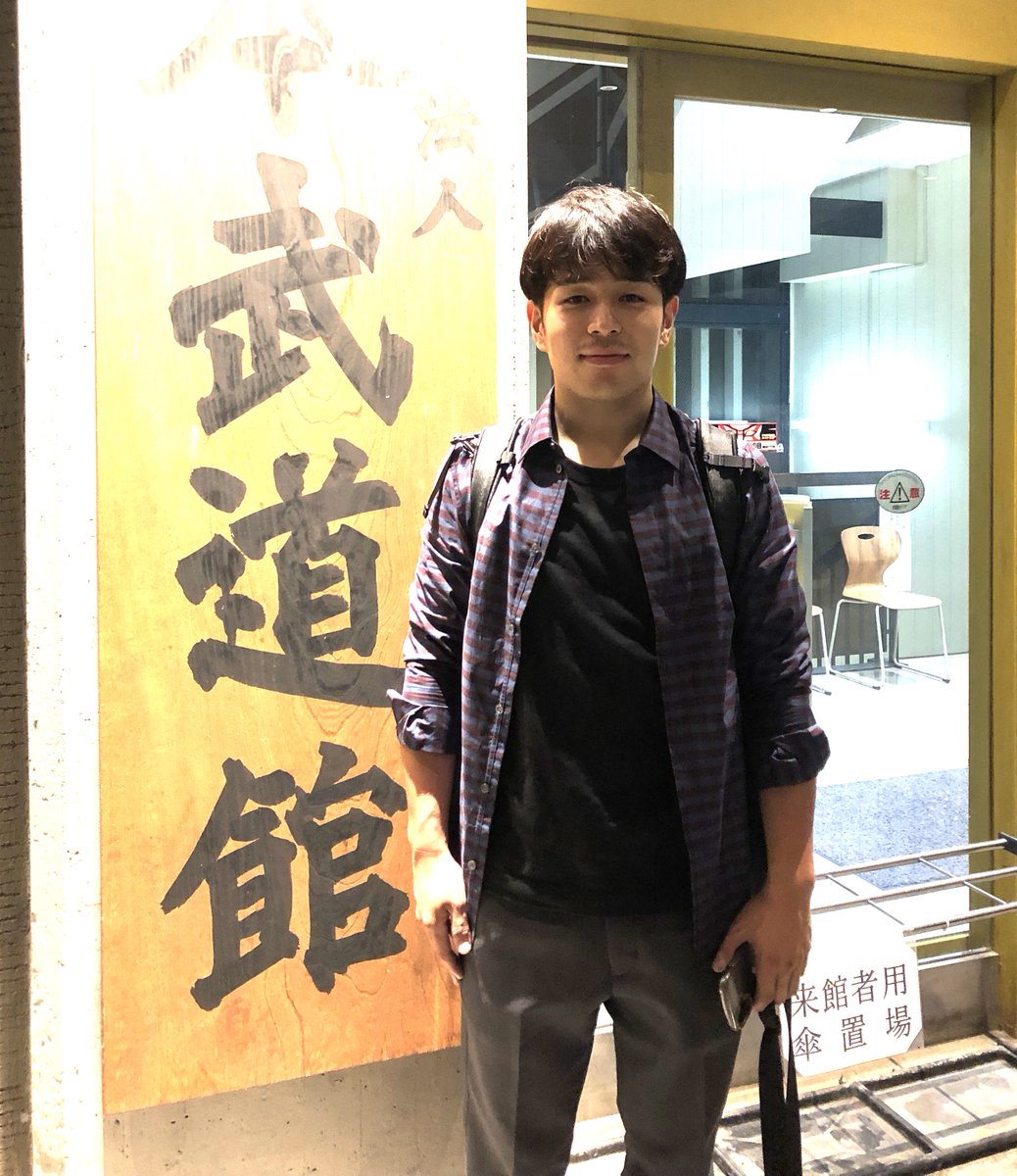 #中央大学剣道部 9月15日の全日本実業団、優勝した 小川 夢希也（敬徳／NTT）を囲んで、掛川 開生（島原／NTT）と白石 琢磨（長崎南山／FUJI FILM）。全員R6卒同期。この写真がこの日の最後の一枚になると思いきや、出口でR5卒 福岡 錬（育英）に遭遇。また来年会おう！