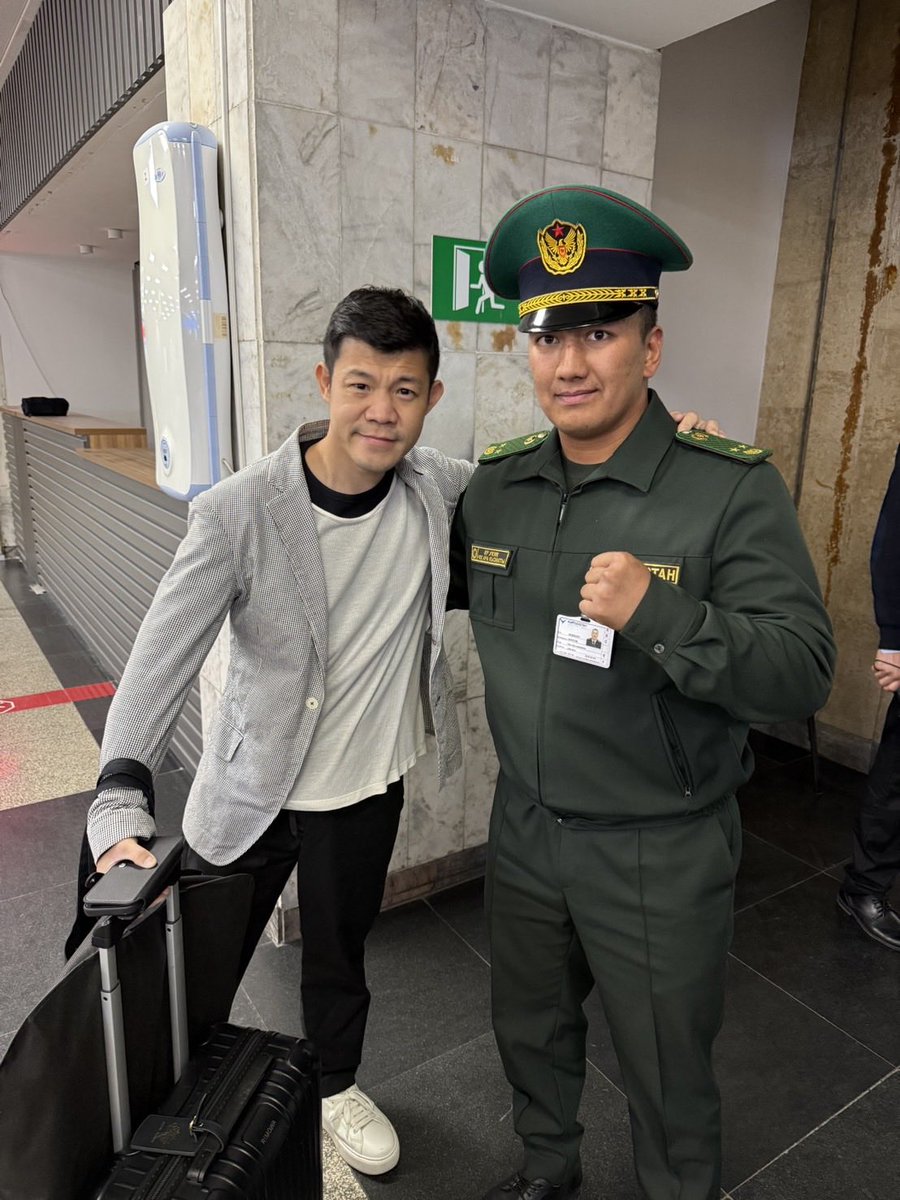 キルギス到着。乗り継ぎ悪くて長旅になった。坐骨神経痛なるか思った。さぁビッグイベントがんばるでぇ。