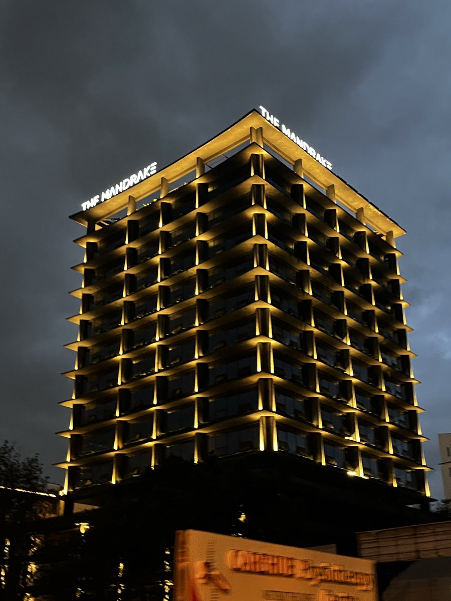 dkdennomel's tweet image. You should see it at night.