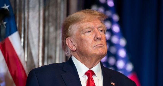 🚨
 ترامب سيُدلي بإعلان عند الساعة 3 مساءً بتوقيت واشنطن
🕙 أي في الساعة 10 مساءً بتوقيت الرياض

توقعاتي : 
اما بخصوص ملف النفط الروسي 🇷🇺🛢️
او الرغبه بالاستحواذ على احدى شركات التقنيه 

..