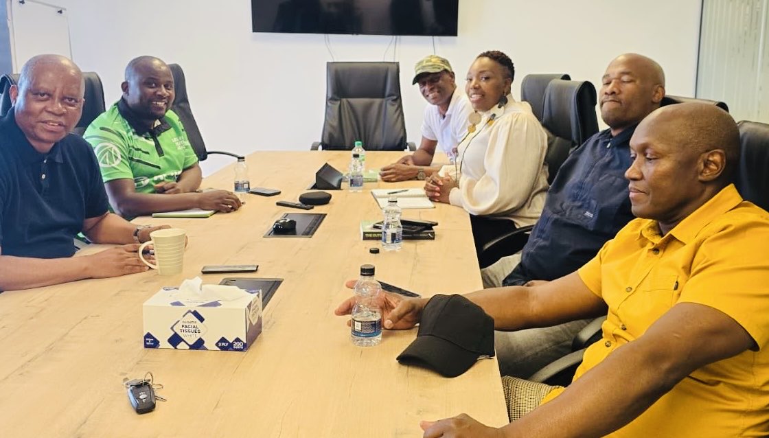 MbahareKekana_'s tweet photo. This morning, @Action4SA President @HermanMashaba and I had a productive and encouraging engagement with the leadership and patriots of the Operation Dudula movement.
@Action4SA continues to champion a message of unity and purpose bringing together all South Africans who are committed to real change and the rule of law. #FixLocalGovt #PutSouthAfricansFirst #ServicesForAll #ItsTimeForAction
