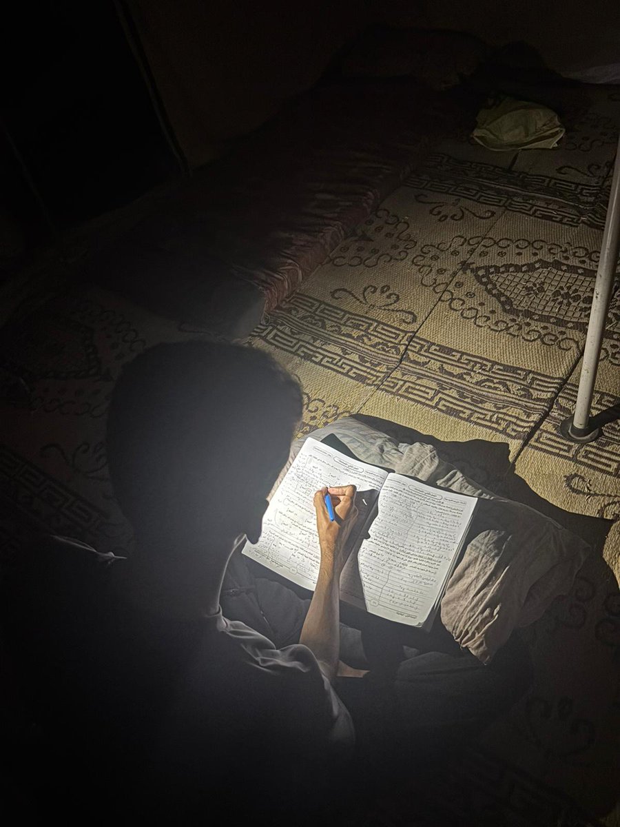 STOP You are not selfish‼️
My future is in danger. I have 8 days left and I have to pay the tuition fees. 😢🍉

If you care about this Please Donate and Reply with a dot, just a 
👇🏻🙏🏻
paypal.com/donate?campaig…