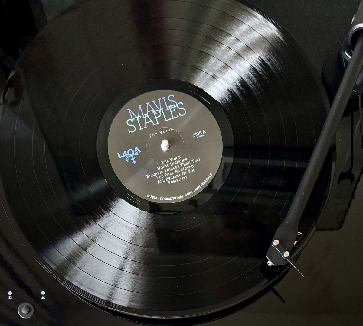 purplefunker's tweet photo. 🔥Mavis Staples • The Voice🔥
1993 Album
2024 L4OA Vinyl Pressing
#NowPlaying #L4OA #VinylAddict
#Prince #Prince4Ever #MavisStaples https://t.co/QknSKdYVYe
