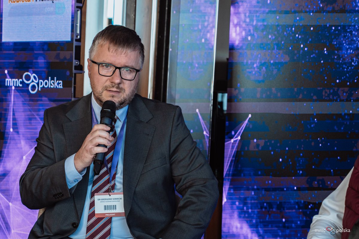 FinTechDigital's tweet image. 💬 Pozostając w tym samym bloku, odbyła się debata „Digital banking. Systemy płatności nowej generacji”, która skupiła się na tym, jak powstające technologie redefiniują obszar płatności i interakcji z klientem.

#FinTech2025 #FinTechDisruptive2025 #DisruptiveTrendsFinTech