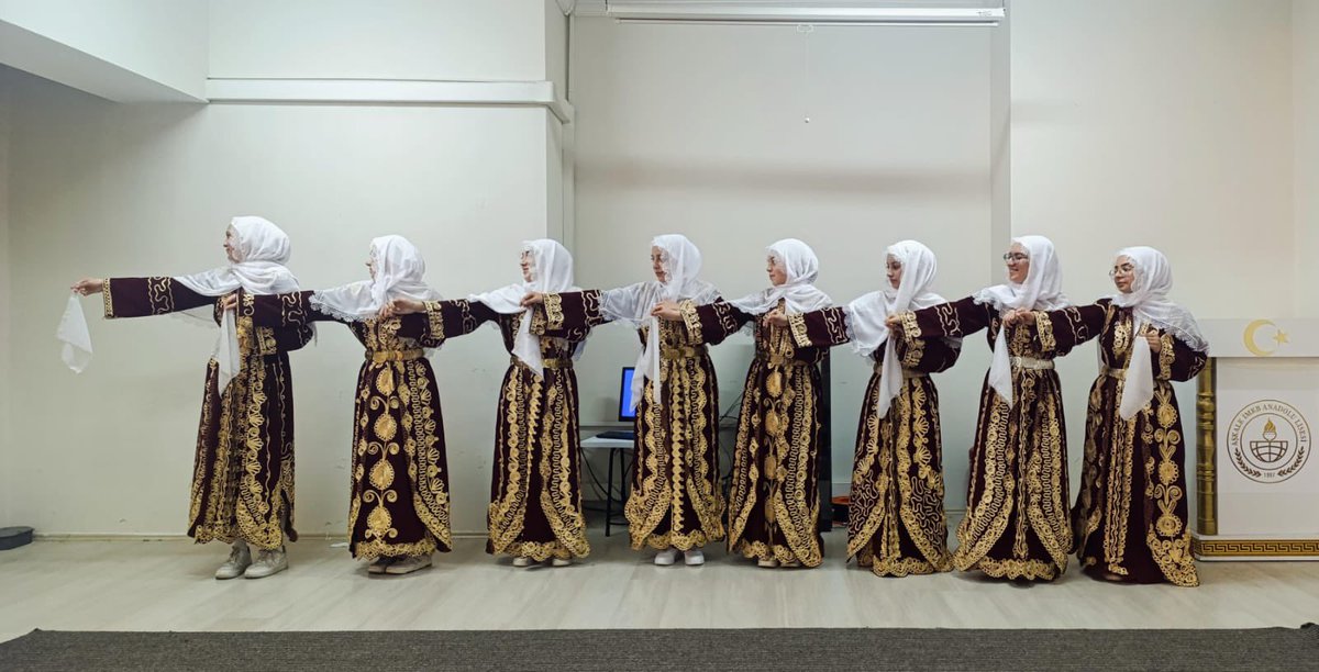 askaleal's tweet photo. Okulumuzda Halk Oyunları Çalışmalarımız Devam Ediyor! 🎶 https://t.co/Ov3GKcQv8M