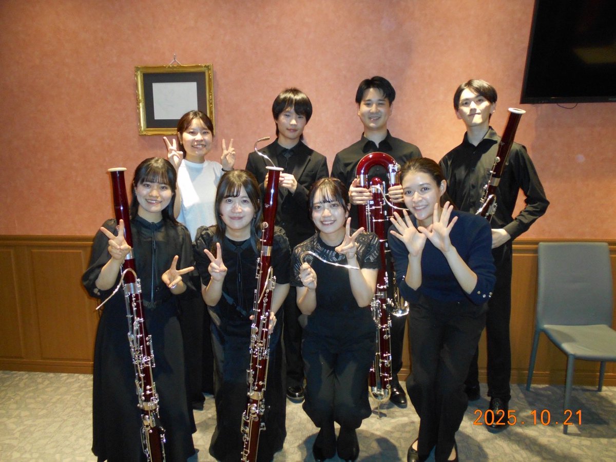 Kono_Fagovsky's tweet photo. 10.21
今年はピアソラのタンゴ組曲、ヴィラ＝ロボスのブラジル風バッハ第1番を演奏いたしました！
みんなと紡いだ音楽は南米の熱風にも負けないほどの情熱にあふれ、愛おしく、大切な宝物になりました。
ご来場いただいた皆様、そして関わっていただいたすべての皆様
ありがとうございました💐 https://t.co/bvk3lAlrET