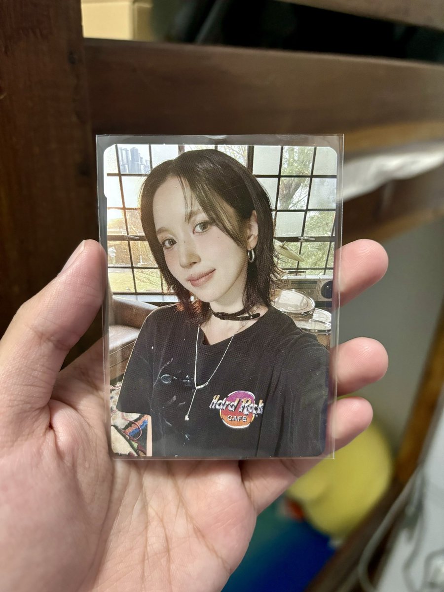 maxi_jaeyeon's tweet photo. yay mina enemy came today! 🥹🫶🏼 tysm for this, @PEACHBLISSPH! ‘til the next po 🥰 #PEACHBLISSFEEDBACK https://t.co/5tSZskQ9EJ