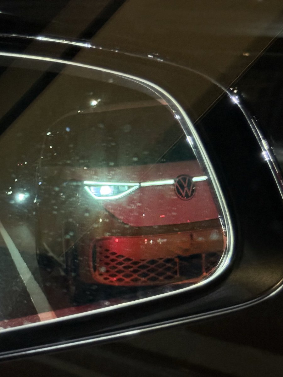 Bun3_tesla's tweet image. 野生のバズ👀

賢そうな顔つき

#IDbuzz