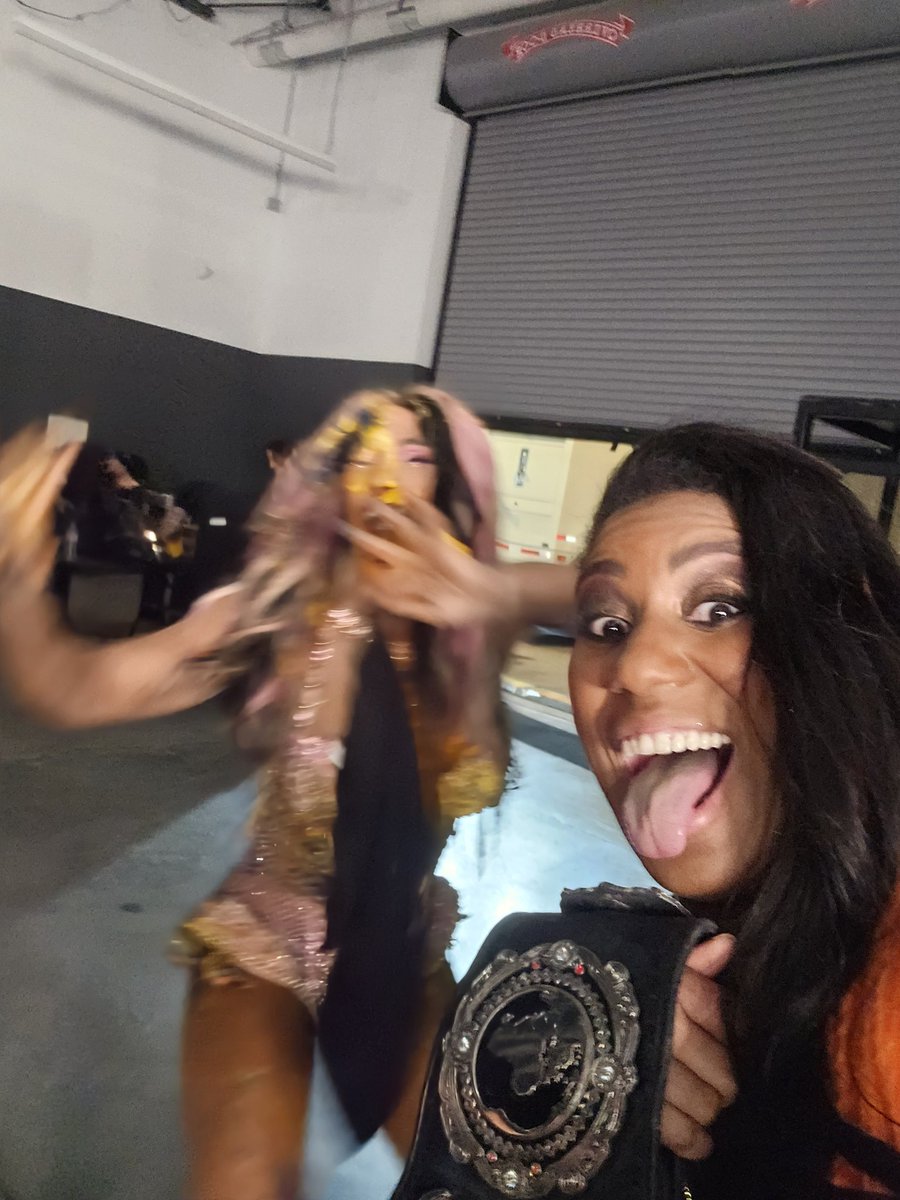 .<a href="/AEW/">All Elite Wrestling</a>
<a href="/MercedesVarnado/">Último Moné</a>
Do you like this one better tag partner??? 

#AEWTagTeamChampionship #ForeverROHChamp