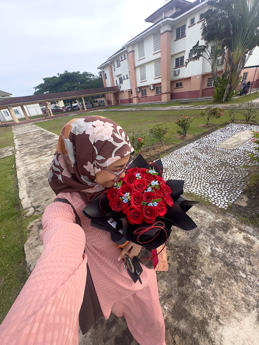 miraanapi's tweet photo. Love delivered across 13,000 miles away! ♥️🌏✨ https://t.co/xaz5kWn7Qn