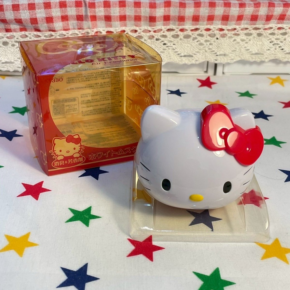 pinkst1310_'s tweet photo. โละราคา❗️
Hello kitty Air Freshener 🍏🍎
น้ำหอมปรับอากาศคิตตี้ sanrio แท้ 100% 
(จากร้าน Daisy) 

👉🏻 อันละ 80.- ทุกแบบค่า

•หัวคิตตี้แดง
•โบว์แดง 
ลายอื่นหมดแล้วน้า✖️

🚚ค่าส่ง 40฿ 
รอสินค้าไม่เกิน 2 วีคนะคะ 
#ตลาดนัดsanrio #ตลาดนัดซานริโอ้ #ตลาดนัดคิตตี้ #ตลาดนัดkitty https://t.co/XczPGAZOLV
