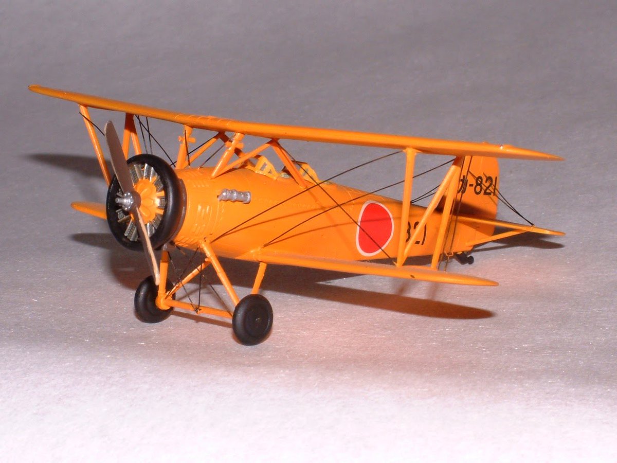 #これを見た人はオレンジが入ってる画像を貼れ
旧LSの1/72 赤とんぼ　九三式中間練習機
