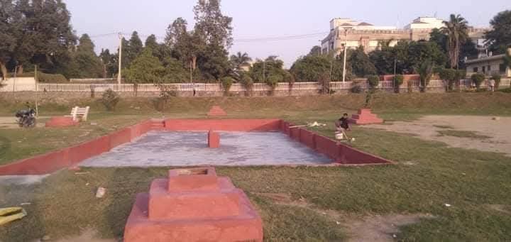 NTGLAWFIRM's tweet photo. @mssirsa @BJP4Delhi @CMODelhi @gupta_rekha @BJP4Bihar मेहरौली स्थित आम बाग छठ घाट को @official_dda  ने बिना किसी पूर्व सूचना के मिट्टी डालकर बंद कर दिया।यह वही स्थान है जहाँ पिछले 10 वर्षों से शांतिपूर्वक छठ पूजा होती आई है
क्या यह पर्यावरण संरक्षण है या आस्था के विरुद्ध प्रशासनिक बुलडोज़र?
@gupta_rekha @LtGovDelhi @gajainderYDVBJP https://t.co/D3wc0H5bfJ