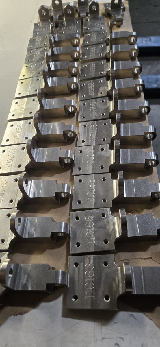 3DXIndustries's tweet image. From 5+ pounds of raw steel to a 14.5 oz finished part—CNC precision manufacturing at its best.

💡 Efficiency.
⚙️ Accuracy.
🇺🇸 Made in America.

This is what we do at $DDDX – real manufacturing, real results.

#Manufacturing #CNCmachining #3DPrinting #AdditiveManufacturing #DDDX