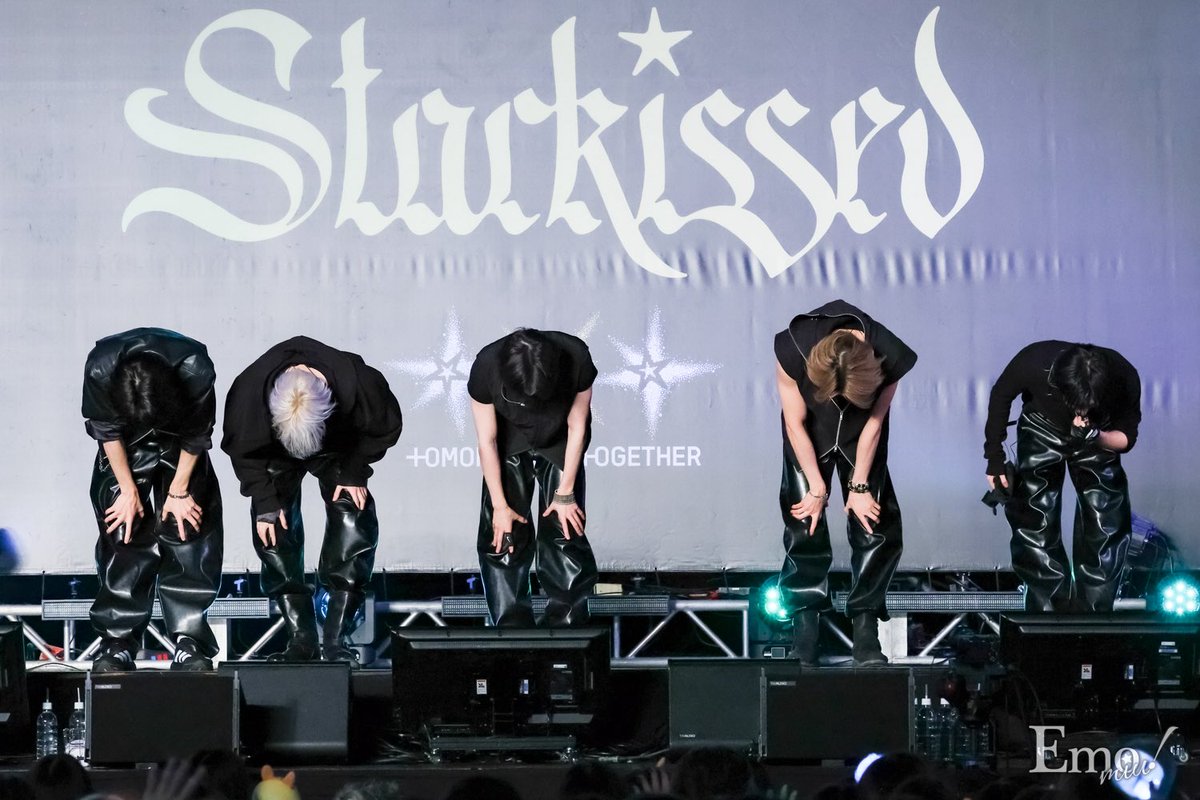 【#TOMORROW_X_TOGETHER】
日本3rdアルバム『Starkissed』発売記念ショーケース✨＜イベントレポ＞

[▼詳細レポ追加✍] 撮り下ろし60枚も📸
🔗emomiu.jp/news/244183/

#TXT #투모로우바이투게더 #トゥバ #YEONJUN #SOOBIN #BEOMGYU #TAEHYUN #HUENINGKAI #연준 #수빈 #범규 #태현 #휴닝카이 #Emomiu