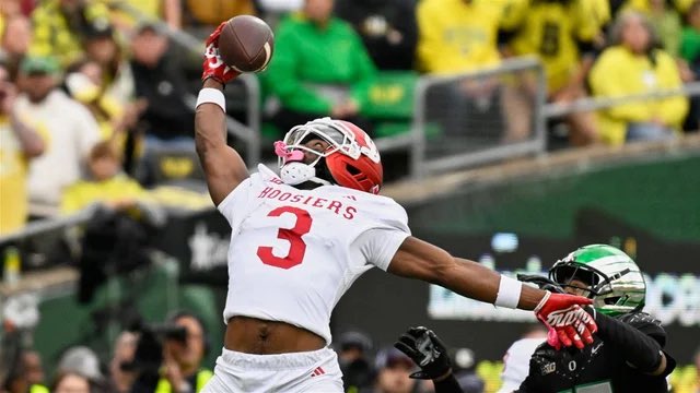 Receiver Omar Cooper is having a huge season for No. 2 ranked Indiana, and a big reason why is because of his versatility. #iufb <a href="/lnwildcats/">LN Wildcats</a> 

Story from <a href="/MB_Weaver/">Matthew Weaver</a>: 247sports.com/college/indian…