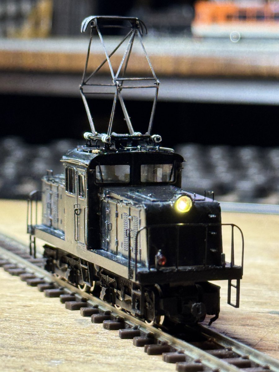 IbukiModel's tweet image. 【 #祭板 #栗原鉄道ED18 】
LP42点灯テスト3回目w

IMONのLEDとダイオードを使ったシステムに替えてみました！
が、
結果は変わらず！w、動画の通りです。
（何となくそうじゃないかと思いましたw）
もうこのままにします。