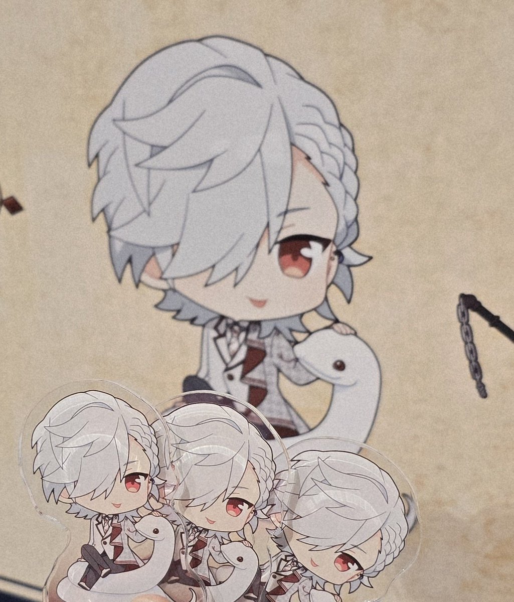 初日ありがとうございました 🐍🤍
自引きで3人もしんちゃんお迎えできると思わず 、、 コースターも交換してくださり 😿

31日までにはA3でアイドルしんちゃんの痛バを組むか迷っている 🤔

コースター3セット交換してるので是非しんちゃんと交換してください 🥲