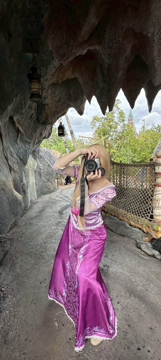 ⚠︎中の人注意⚠︎

はじめてDハロしてきた！
(これはカメコラプンツェル👸📸)

今年初コスだ〜〜〜૮꒰ ྀི⸝⸝ ꒦ິ^꒦ີ ꒱ྀིა