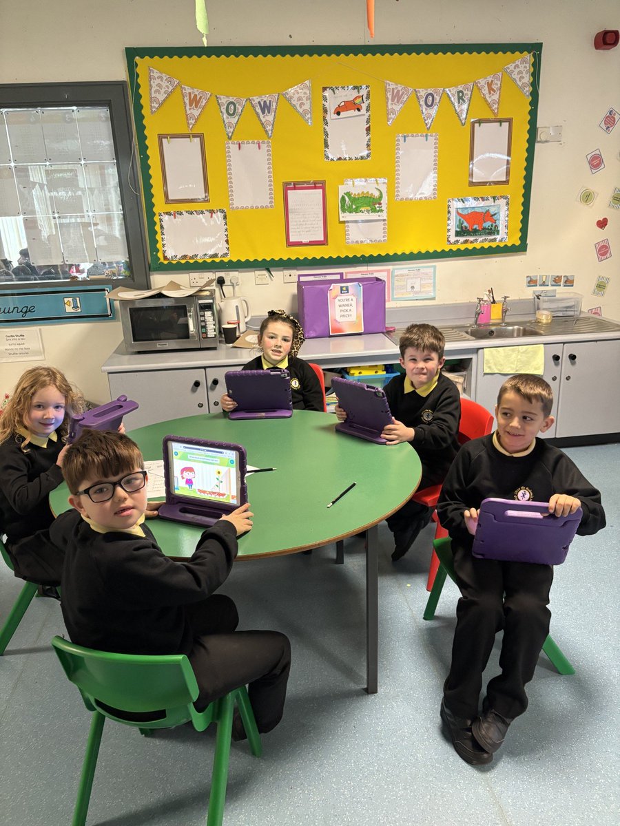 ctrps1's tweet image. Mrs Stitt’s P3 class were fully immersed in their Activity Based Learning session this afternoon! 🌟 

Wonderful to see such enthusiasm, creativity, and collaboration in action. 

#ActiveLearning #P3Magic #LearningThroughPlay