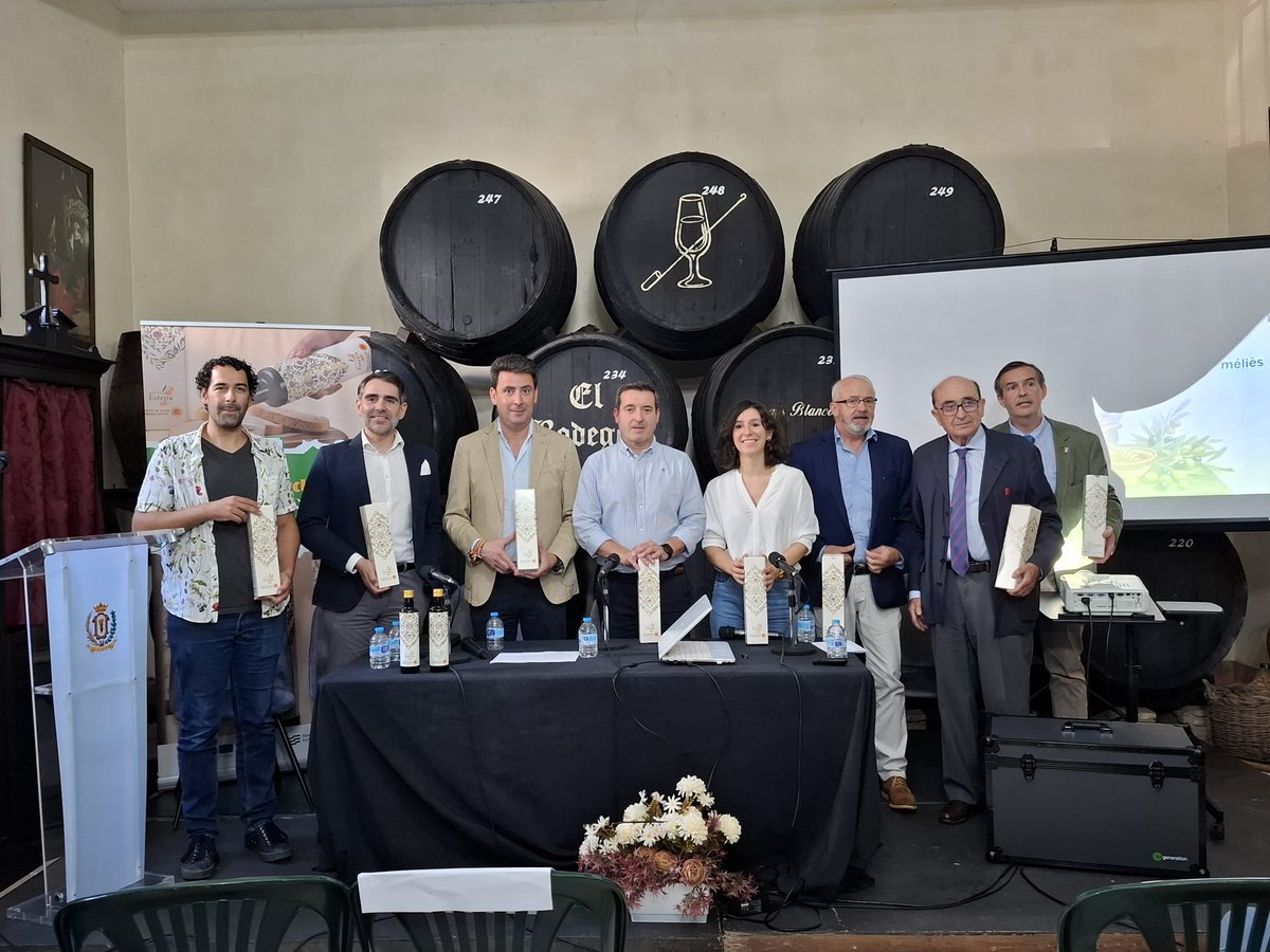 🫒 Nuestro presidente, José María Fernández, ha asistido y participado en la mesa redonda de productores y empresas locales celebrada dentro de la I Jornada de Turismo Gastronómico, organizada por la Denominación de Origen Estepa.

<a href="/doestepa/">D.O.P.Estepa</a> <a href="/AytodeEstepa/">Ayto. de Estepa</a>