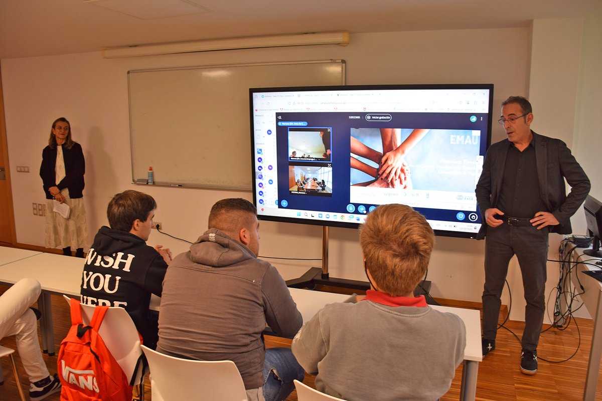 DUVIrrss's tweet image. Arranca unha nova edición do Programa de Emprego e Vida Autónoma da @uvigo con 15 mozos e mozas con discapacidade intelectual ou necesidades especiais. Conta cun itinerario de administración en Vigo e outro de turismo en Ourense.

➡️ acortar.link/LD2MTf

#duvi #uvigo