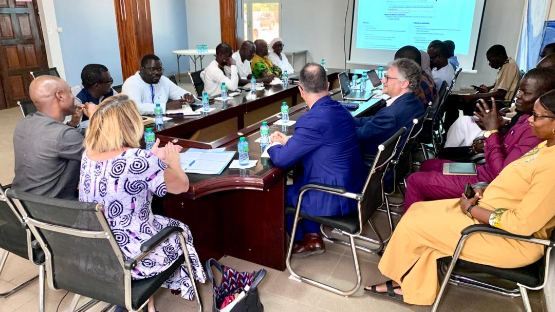 📸 Retour sur la visite de l’Ambassadrice de France, Mme Christine Fages, à l’EPT ! 🇫🇷✨
Échanges autour de la recherche, l’innovation, la mobilité étudiante et la coopération universitaire. 🤝🎓
#EPT #FranceSénégal #Innovation #Recherche #Ingénierie #Education #Thiès #Sénégal