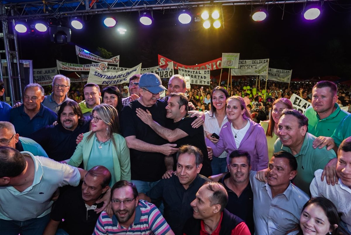 passalacquaok's tweet image. Hermosa noche en el Club Guaraní de Eldorado, junto a mi querido amigo @herrerayflia, presidente de la Cámara de Representantes y todos los vecinos y vecinas del norte misionero. 
Gracias al intendente Rodrigo Durán por la calidez de siempre y a los intendentes del Alto Paraná…
