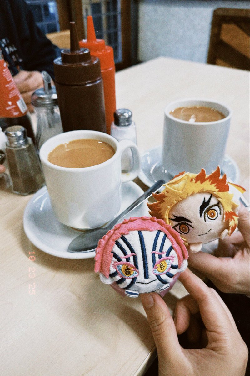 Amuiiart's tweet image. Jetlag hit hard - first thing after landing: vitamin C shot with @02png 🥵