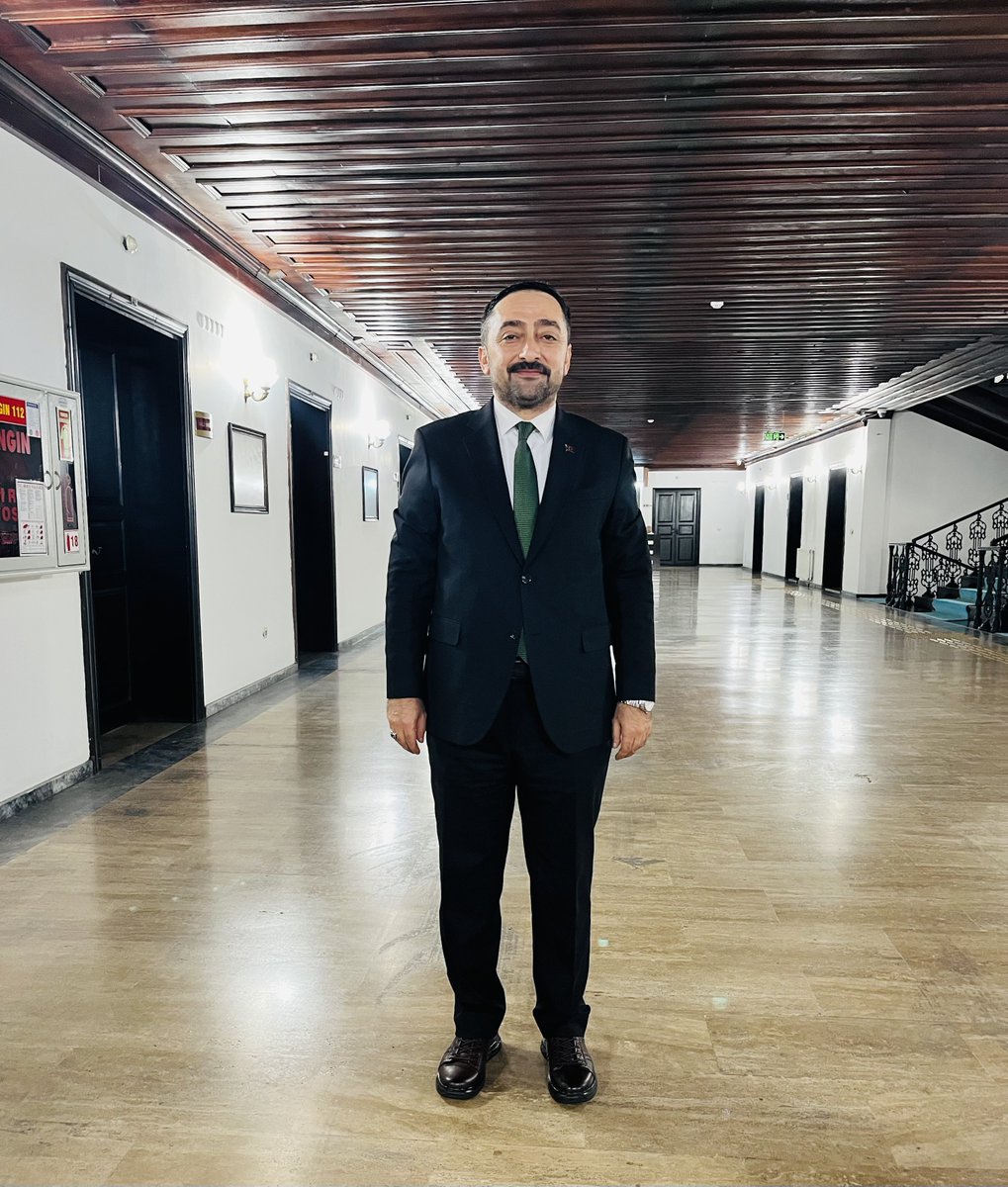 Bolu Valilik binasında gerçekleştirilen İl Disiplin Kurulu toplantısına katıldık.🇹🇷

#TürkEğitimSen
#HaklıDavaGüçlüSendika