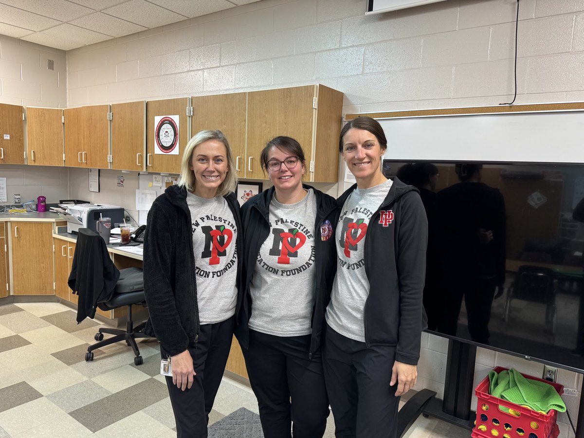 MrsGrahamSCE's tweet photo. SCE Sped and Literacy Team supports our @NewPalEd! Twinning is winning! 

@JKehrt_SCE #newpalproud https://t.co/CqLPacSJrS
