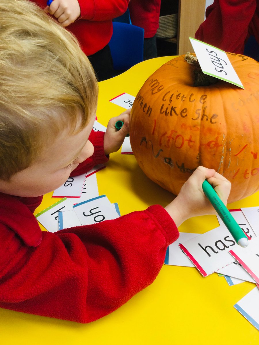 🎃✏️Acorn class have been getting into the autumn spirit by writing tricky words on a pumpkin! #kerseyschool #suffolkschool #trickywords #writing #littlewandlelettersandsounds <a href="/TheTilian/">The Tilian Partnership</a>