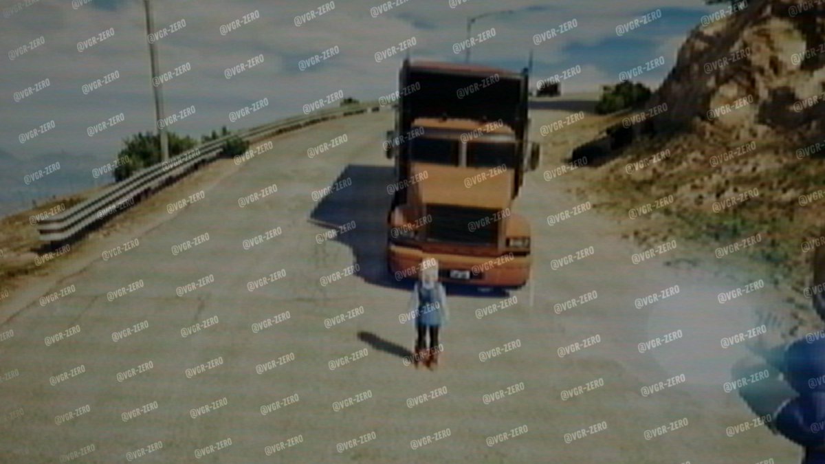 vgr_zero's tweet image. Je me sacrifie. Le prochain jeu de la licence Dragon Ball, qui sera dévoilé le 25 janvier 2026, sera un jeu en monde ouvert fortement inspiré de la licence culte GTA, afin de rivaliser avec GTA 6. Le gameplay s’inspirera grandement de Dragon Ball Zenkai Battle Royale