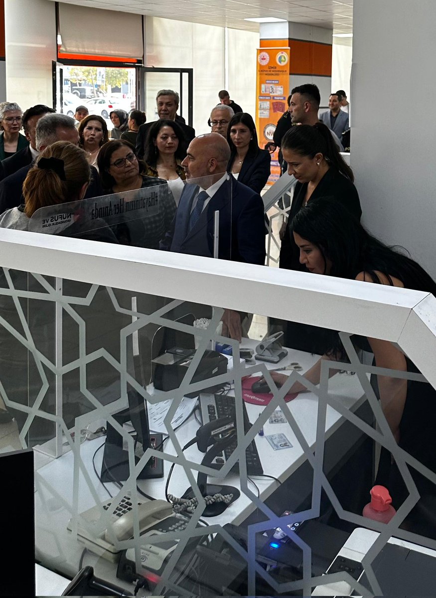 IzmirNufus's tweet photo. Sayın İçişleri Bakan Yardımcımız Mehmet SAĞLAM ile Sayın Valimiz Dr Süleyman ELBAN, Bayraklı İlçe Nüfus Müdürlüğümüzü onurlandırarak yürütülen çalışmalar hakkında incelemelerde bulundular. Şükranlarımızı sunarız.
@av_mehmetsaglam
@TCNufus
@drsuleymanelban
@izmirvaliligi https://t.co/z17inkrckC