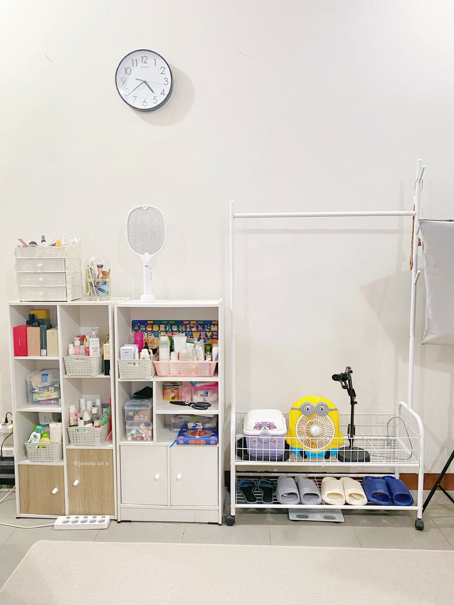 Did a little make over to my 4x6 bedroom, so I could have a little space   ·͜·♡